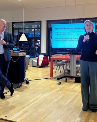 Foto van presentatie netwerkborrel Open Donderdag 7 maart. 