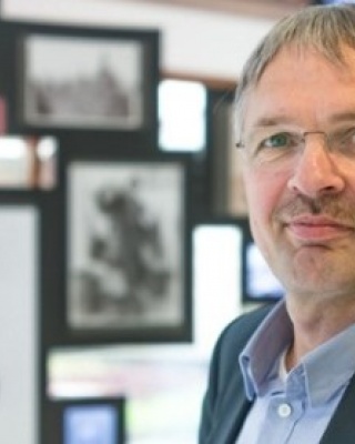 Portretfoto van Charles Jeurgens.