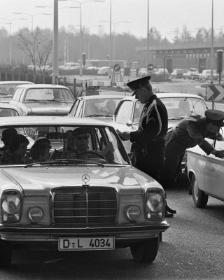 Grenscontrole door de Koninklijke Marechaussee
