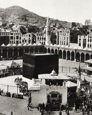Grote moskee met kaäba, Mekka, 1934 foto: onbekend