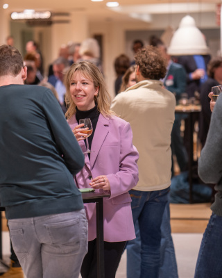 Foto met bezoekers van de Open Donderdag.