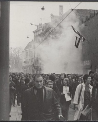 Rookbom ontploft tijdens rijtoer 10 maart 1966