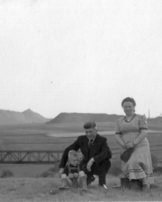 Limburg, 1950. Gezin Navis herenigd