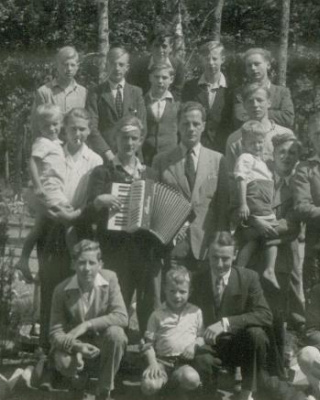 Jongens van paviljoen 8, augustus 1946