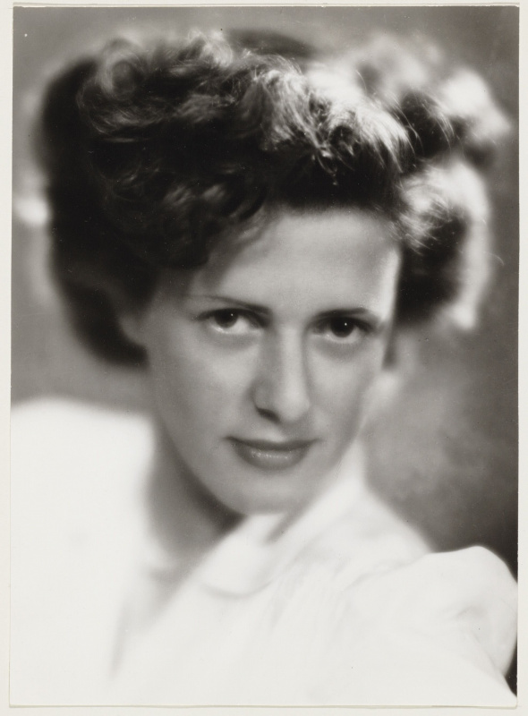 Jetty Paerl. Stadsarchief Amsterdam / Atelier J. Merkelbach