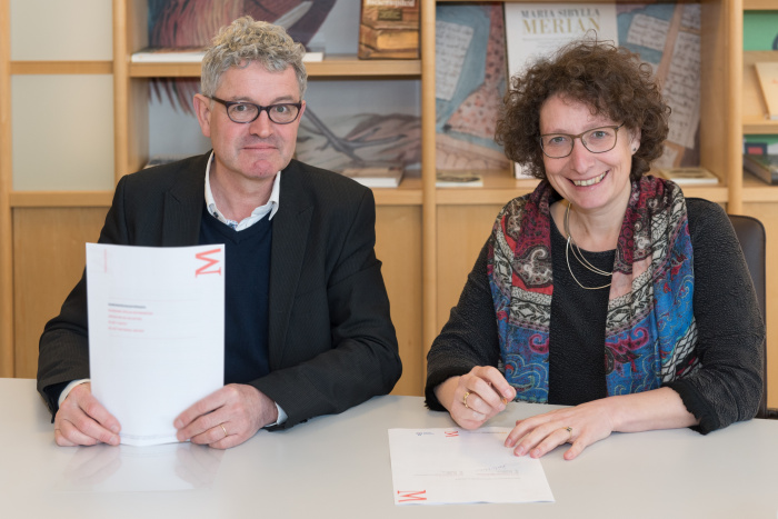 Lily Knibbeler algemeen directeur KB, en Marens Engelhard algemeen directeur NA