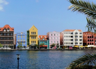 Willemstad, Curaçao (foto: Roel van Deursen)