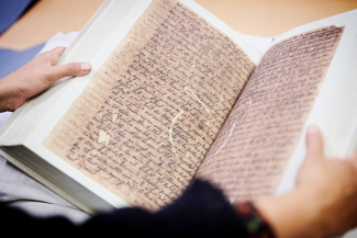 Een kopie van het boek met het relaas van Tula