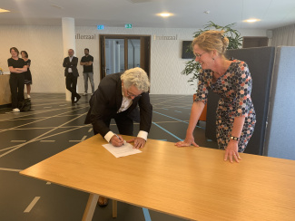 M. Engelhard en CFO E. Scholten van Picturae