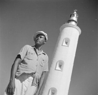 De vuurtorenwachter bij de vuurtoren op de noordpunt van Bonaire