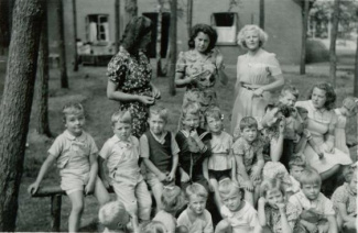 groep kinderen augustus 1946